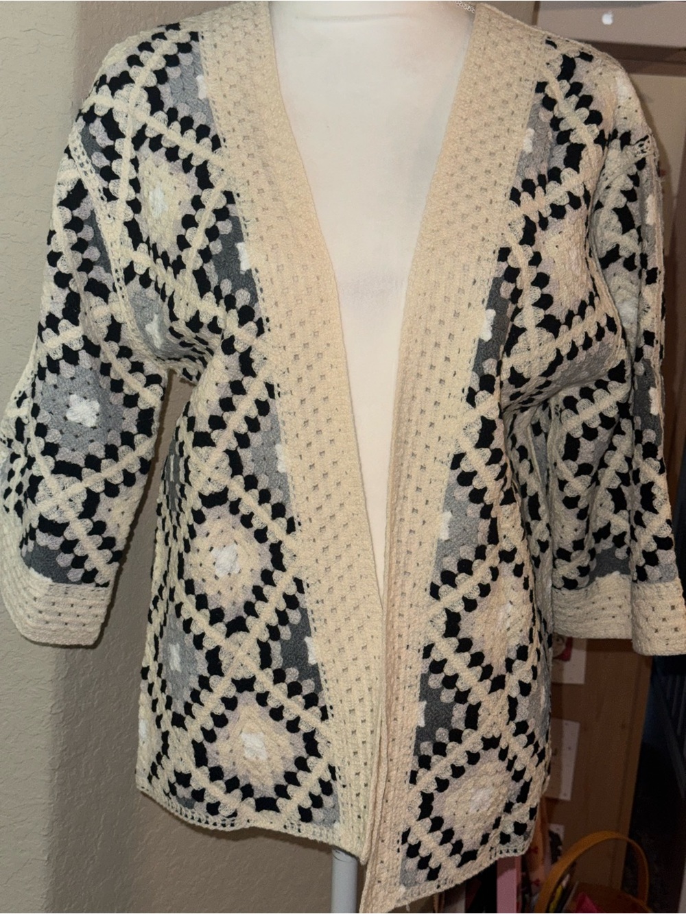 New Cream and Black Open-Front Crochet Summer Cardigan SZ M - Picture 2 of 4